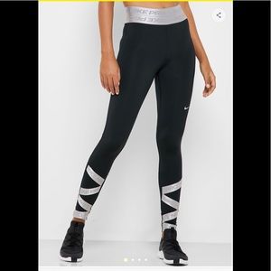 BRAND-NEW Nike Pro Leggings